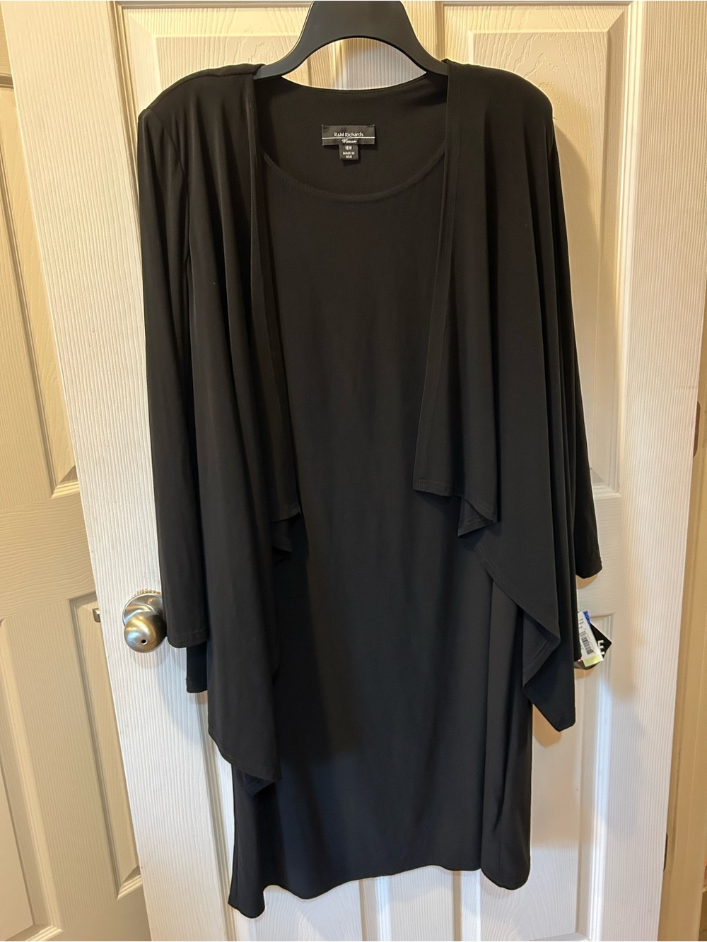R&M Richards Woman 18W Black Long Sleeve Draped Dress Shoulder Pads Washable NWT